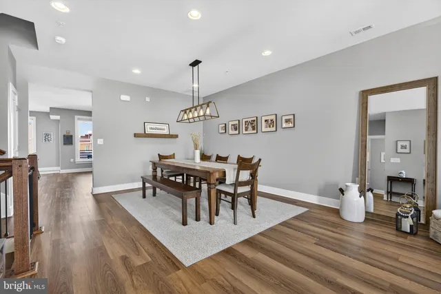 $1,025,000 | 1912 Potomac Avenue, Unit 102, Alexandria, VA 22301