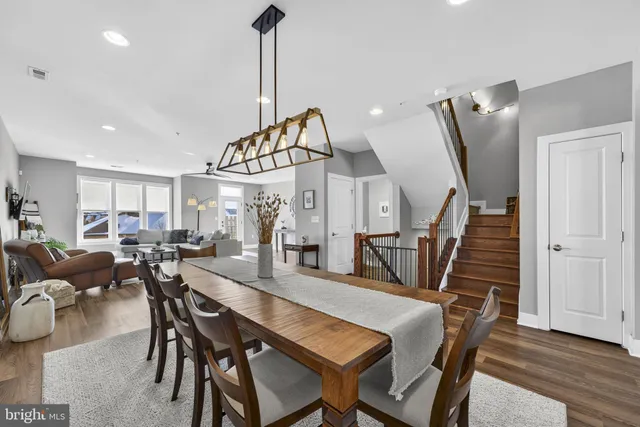 $1,025,000 | 1912 Potomac Avenue, Unit 102, Alexandria, VA 22301