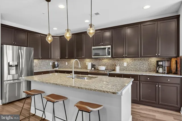 $1,025,000 | 1912 Potomac Avenue, Unit 102, Alexandria, VA 22301