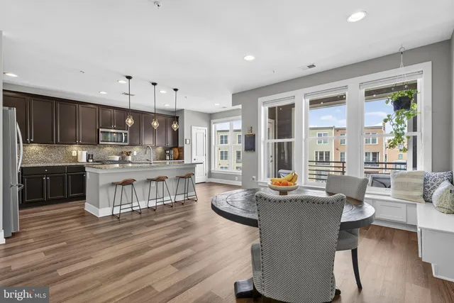 $1,025,000 | 1912 Potomac Avenue, Unit 102, Alexandria, VA 22301