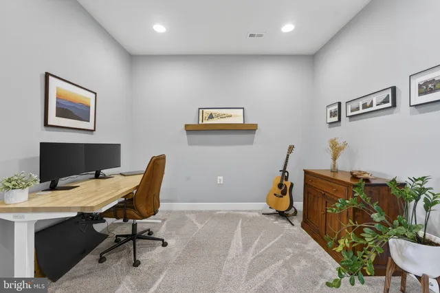 $1,025,000 | 1912 Potomac Avenue, Unit 102, Alexandria, VA 22301