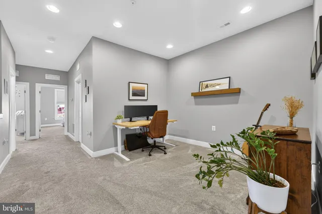 $1,025,000 | 1912 Potomac Avenue, Unit 102, Alexandria, VA 22301