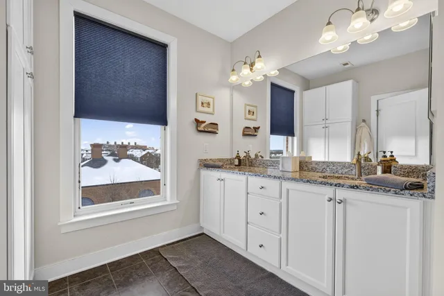 $1,025,000 | 1912 Potomac Avenue, Unit 102, Alexandria, VA 22301