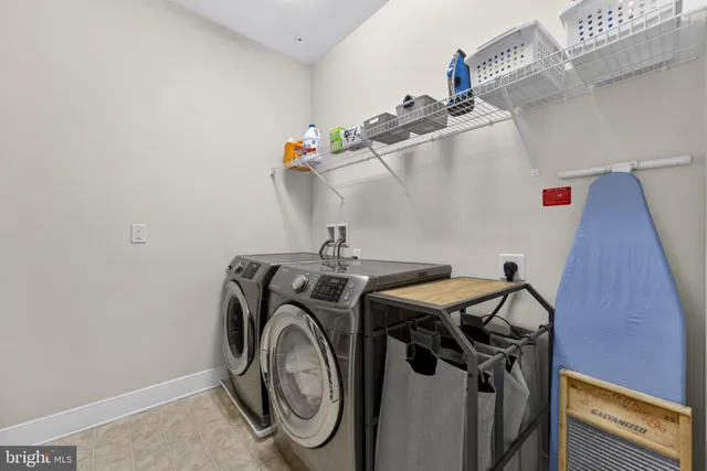 $1,025,000 | 1912 Potomac Avenue, Unit 102, Alexandria, VA 22301