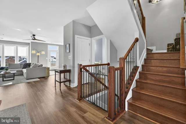 $1,025,000 | 1912 Potomac Avenue, Unit 102, Alexandria, VA 22301