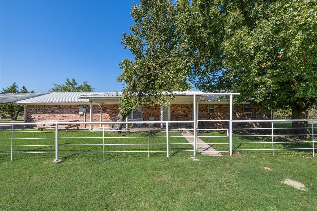 3092 North Trinity Street Decatur, TX 76234 - Photo 21 of 29 View of yard