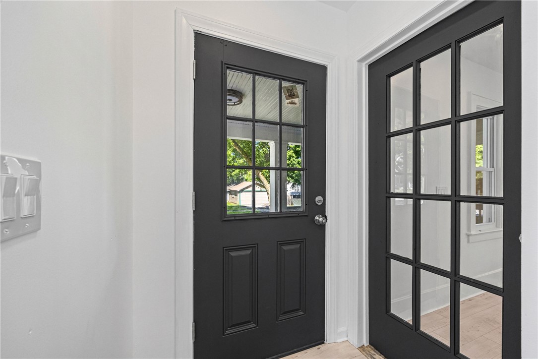 20 Kron Street Rochester, NY 14619 - Photo 5 of 44