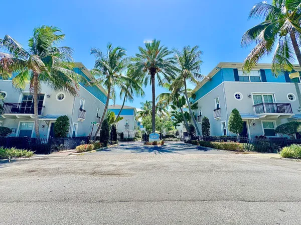 $750,000 | 326 Northwest 1st Street, Delray Beach, FL 33444