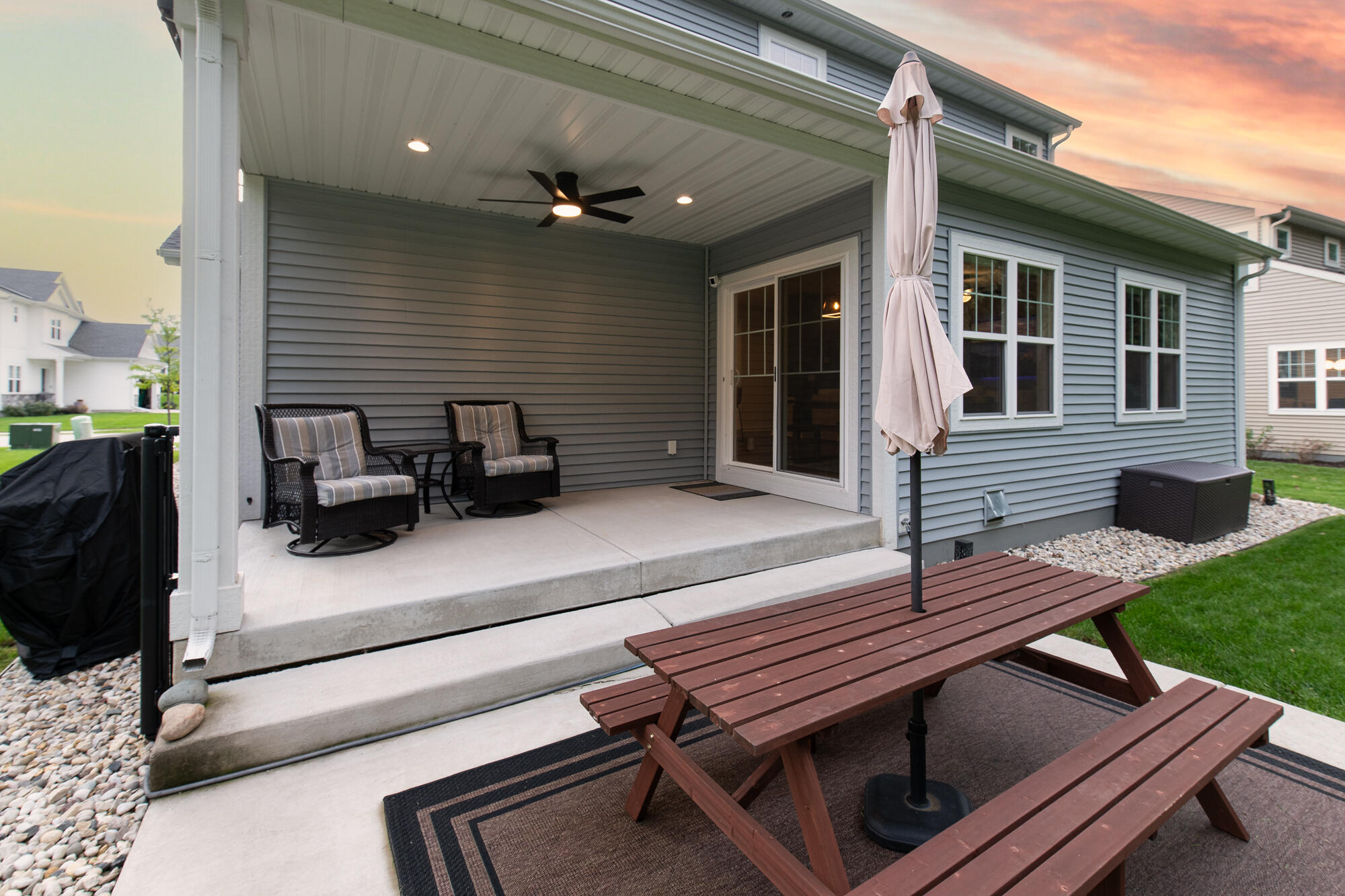 516 Wild Oak Road Hartland, WI 53029 - Photo 28 of 30 516_Wild_Oak-006