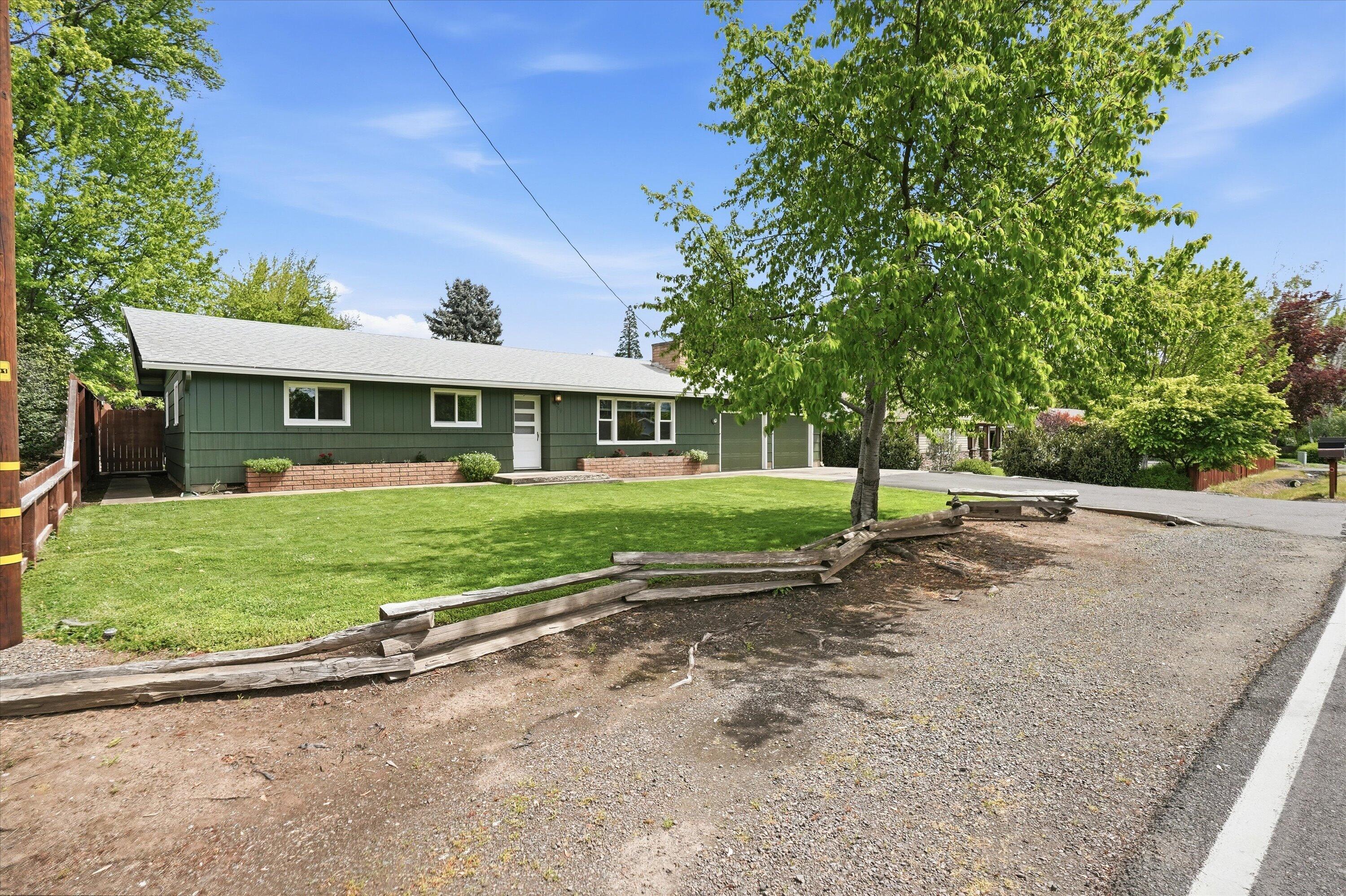 689 South Modoc Avenue Medford, OR 97504 - Photo 3 of 47 03-689 S Modoc Ave-3