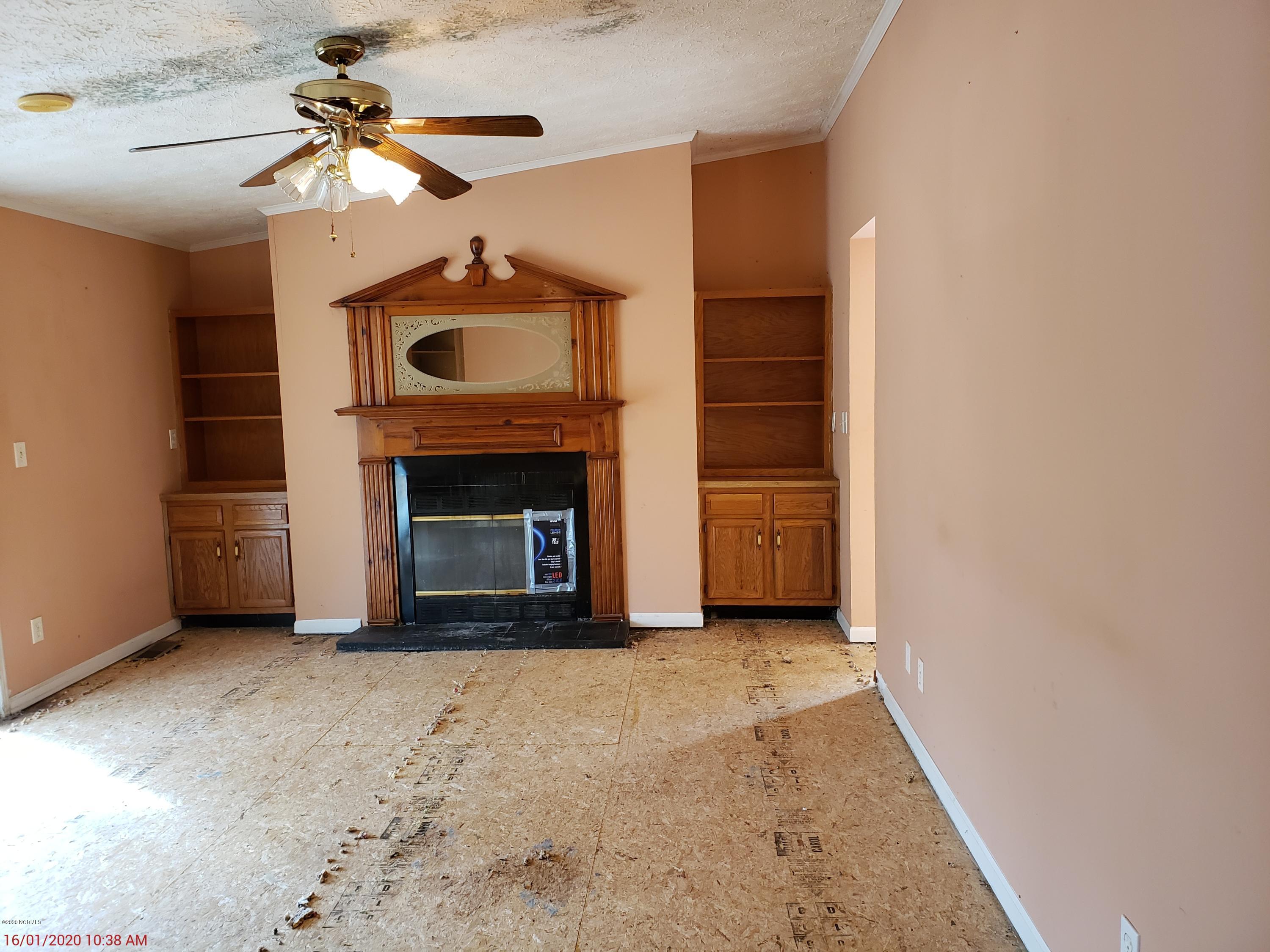 167 Promised Land Road Watha, NC 28478 - Photo 11 of 29 20200116_103753