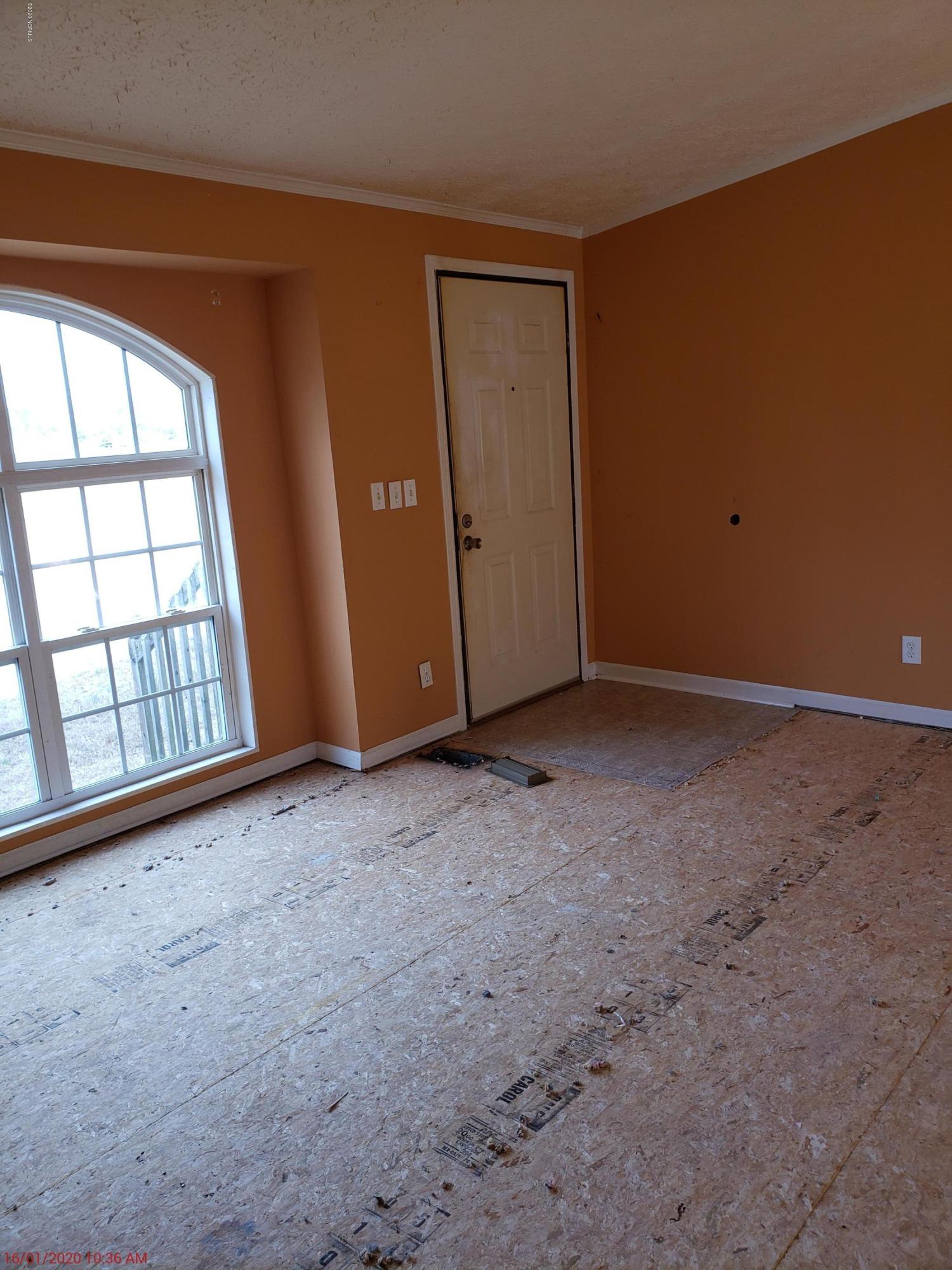167 Promised Land Road Watha, NC 28478 - Photo 8 of 29 20200116_103637