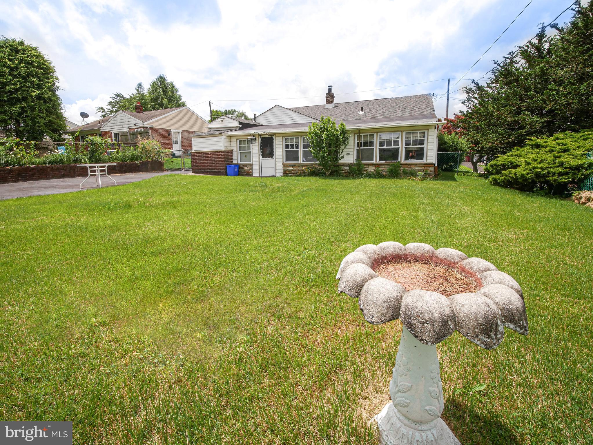 709 Marchman Road Philadelphia, PA 19115 - Photo 13 of 22