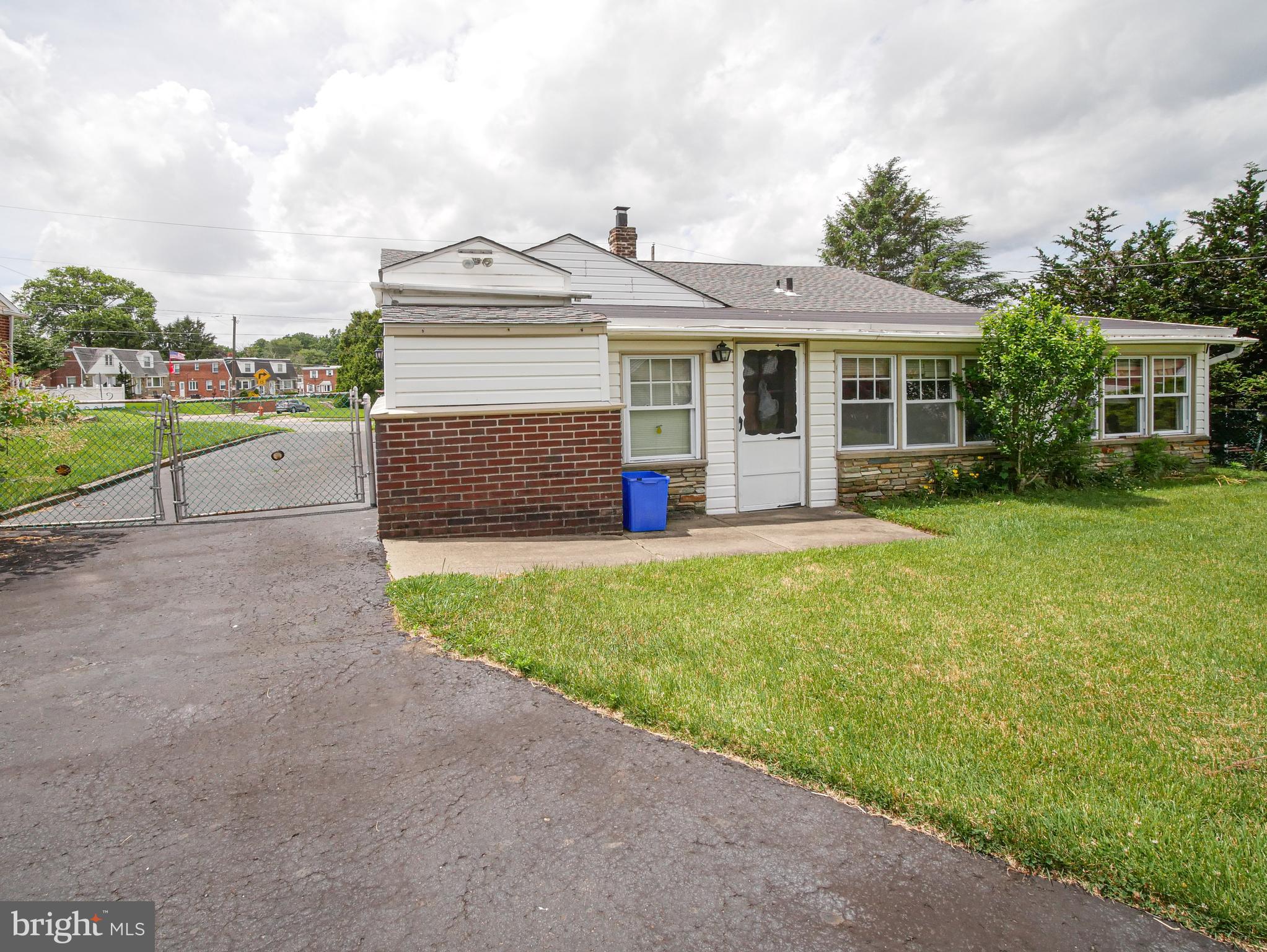 709 Marchman Road Philadelphia, PA 19115 - Photo 17 of 22