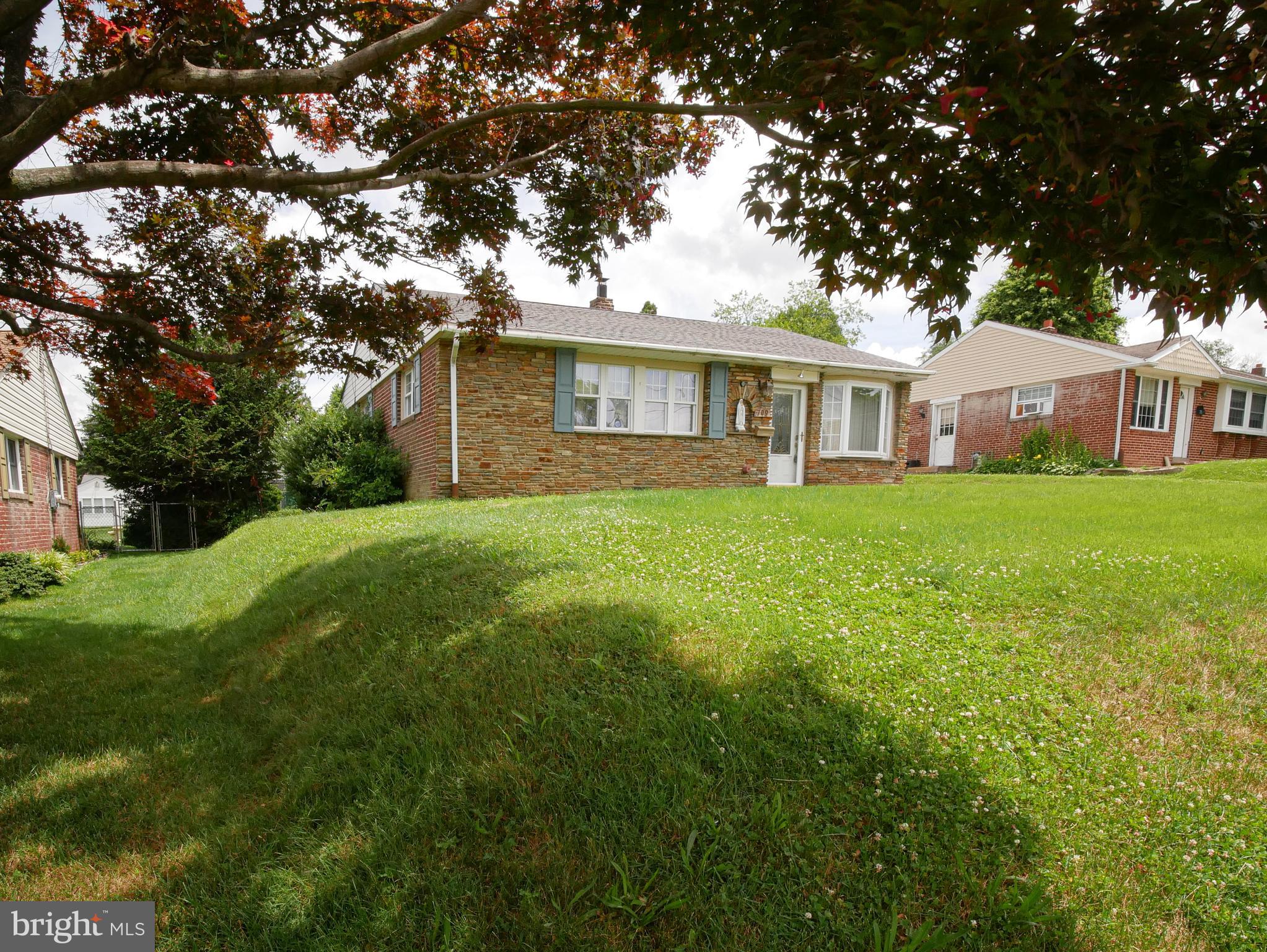 709 Marchman Road Philadelphia, PA 19115 - Photo 21 of 22