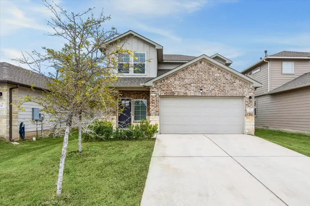 $2,200 | 724 Aster Place, Bastrop, TX 78602