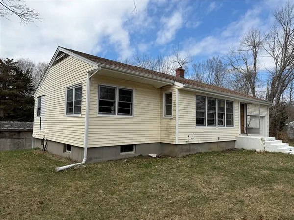 $309,900 | 21 Nichols Lane, Westerly, RI 02891