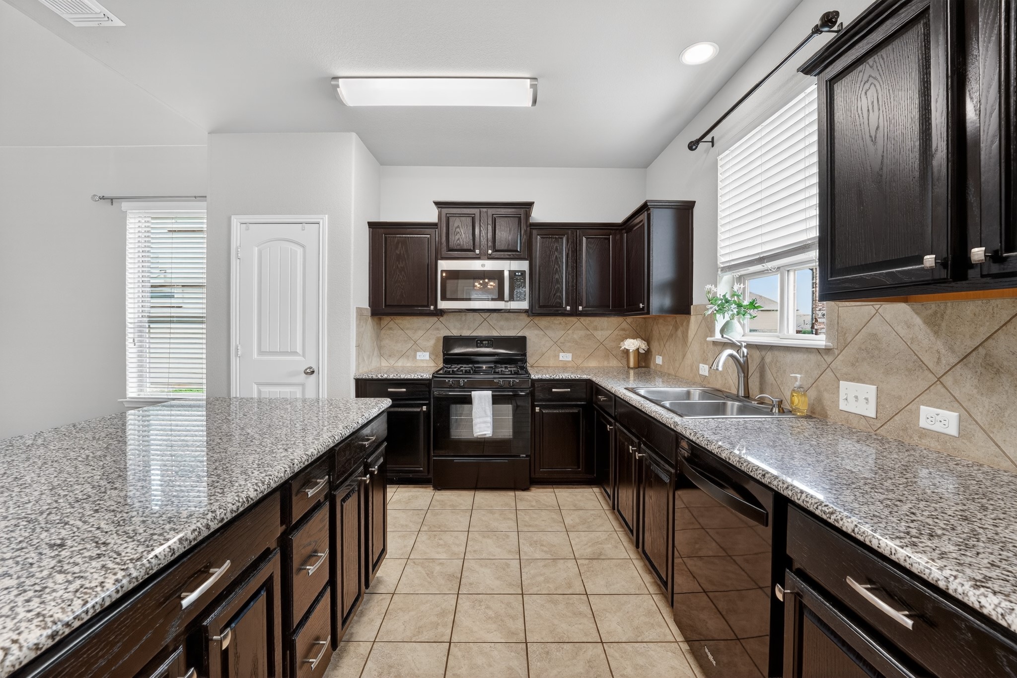 1440 Brooks Way Leander, TX 78641 - Photo 12 of 36