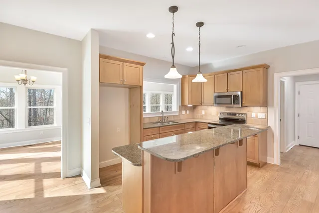 $599,900 | 571 State Rd S-37-128, Salem, SC 29676