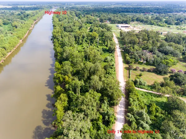 $2,300 | 1353 Seidel Road, Brookshire, TX 77423