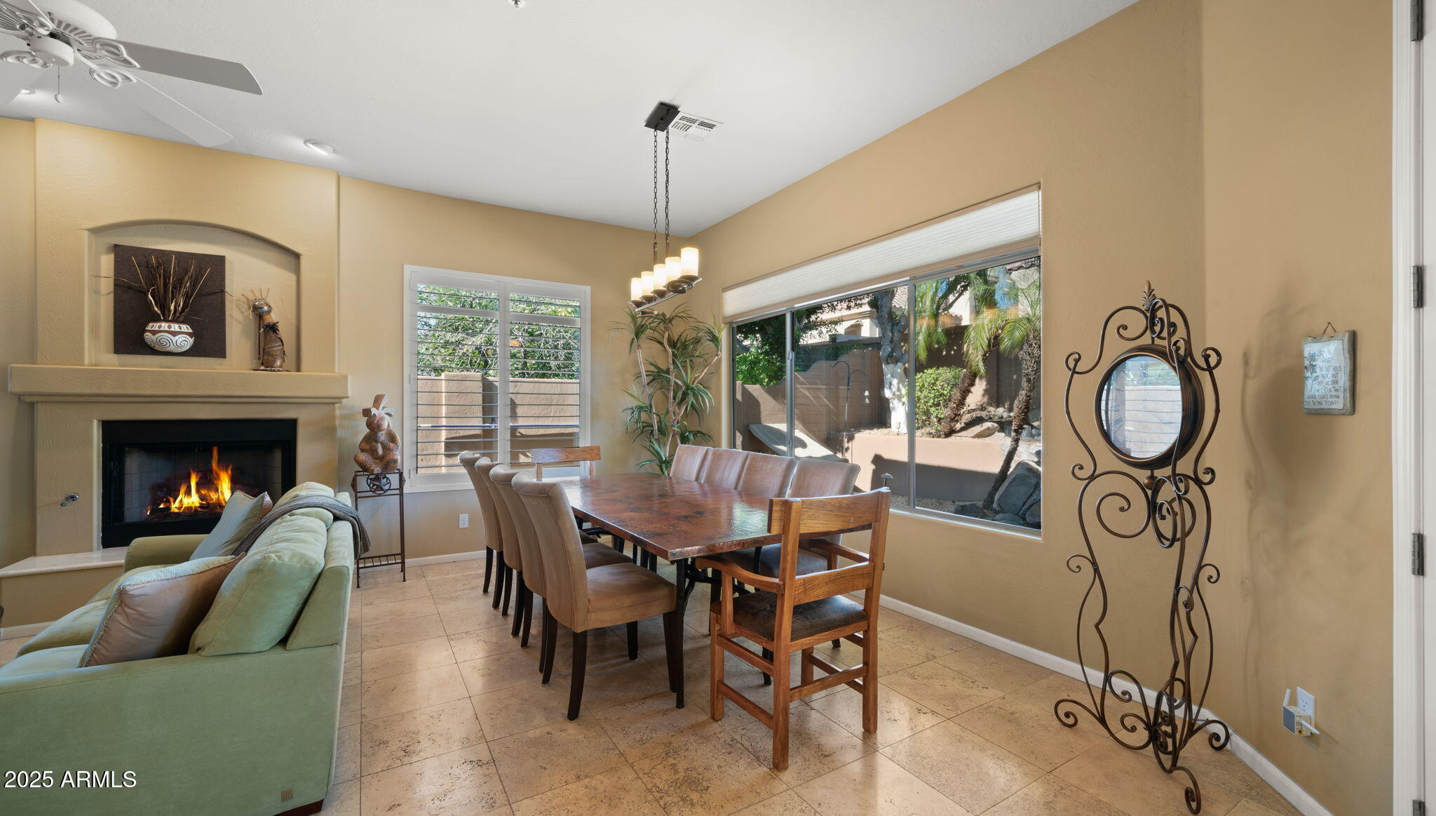 8258 East Mountain Spring Road Scottsdale, AZ 85255 - Photo 15 of 51 21-web-or-mls-Great Room8