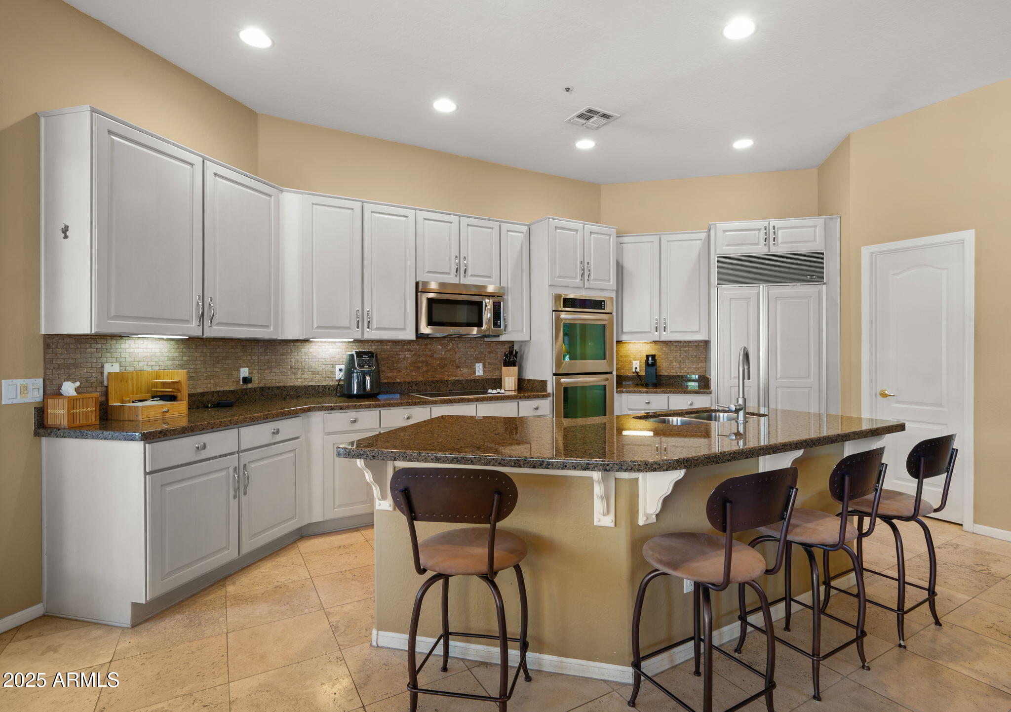 8258 East Mountain Spring Road Scottsdale, AZ 85255 - Photo 9 of 51 14-web-or-mls-Great Room2