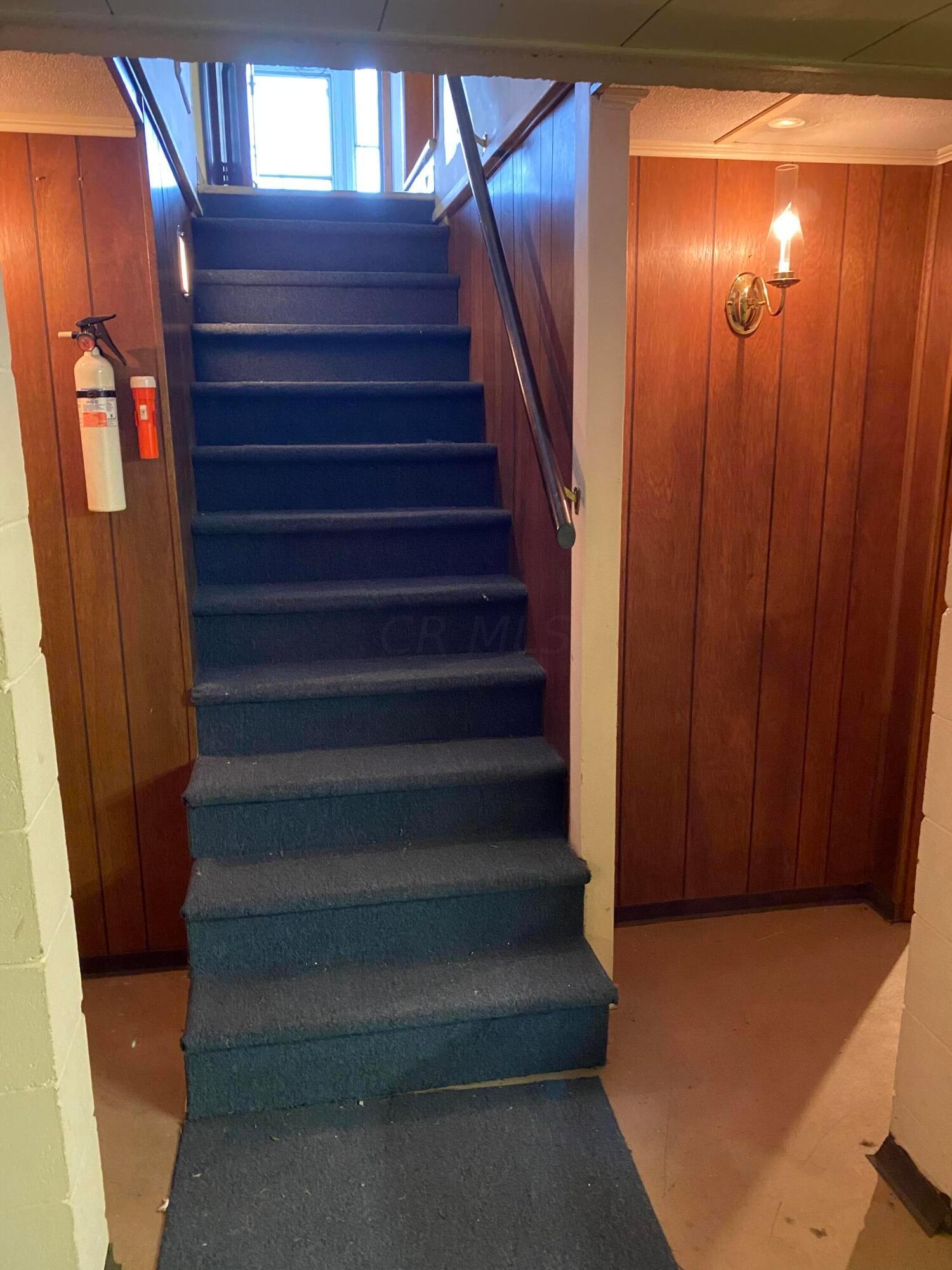 622 Beechwood Road Columbus, OH 43213 - Photo 18 of 24 Stairs going p from Basement