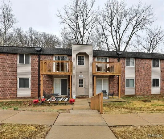 $73,500 | 2800 Blackforest Drive, Unit C, Oakville, MO 63129