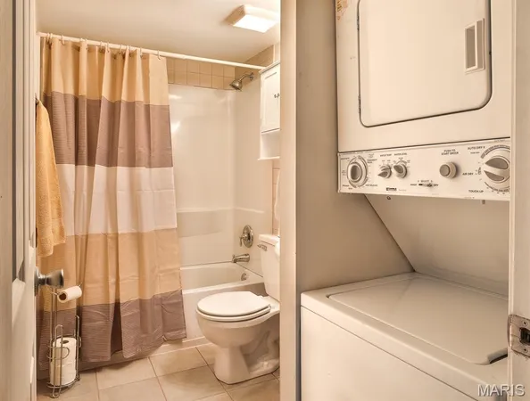 $73,500 | 2800 Blackforest Drive, Unit C, Oakville, MO 63129