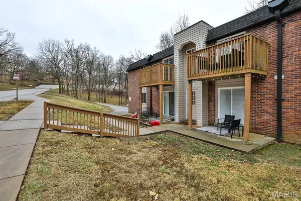 $73,500 | 2800 Blackforest Drive, Unit C, Oakville, MO 63129