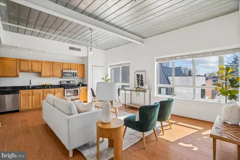 $207,500 | 5885 Colorado Avenue Northwest, Unit 203, Washington, DC 20011