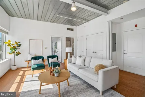 $207,500 | 5885 Colorado Avenue Northwest, Unit 203, Washington, DC 20011