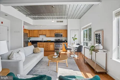$207,500 | 5885 Colorado Avenue Northwest, Unit 203, Washington, DC 20011