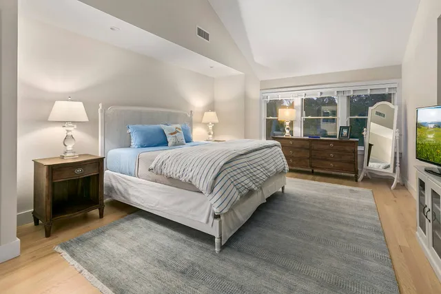 $60,000 | 20 Saddle Lane, East Hampton, NY 11937