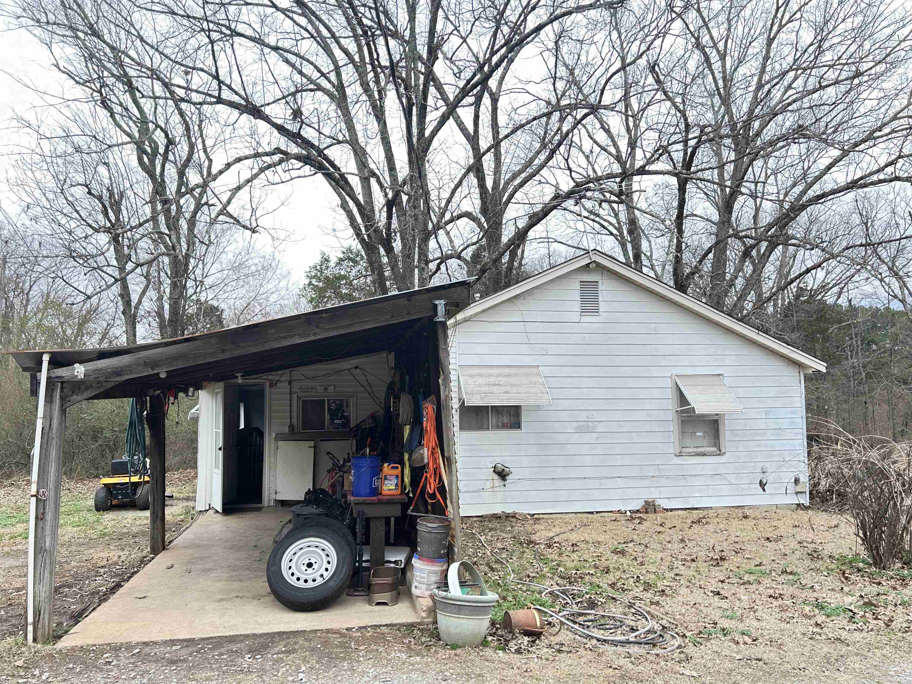 11361 Macon Road Eads, TN 38028 - Photo 11 of 14 a view of a car garage