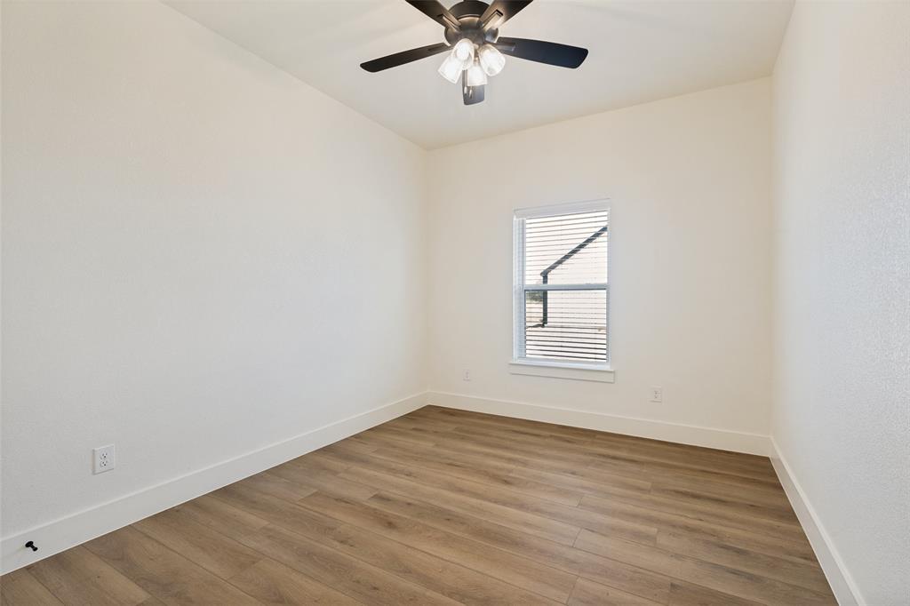 108 Keeter Road Springtown, TX 76082 - Photo 18 of 27 Gallery Image 18