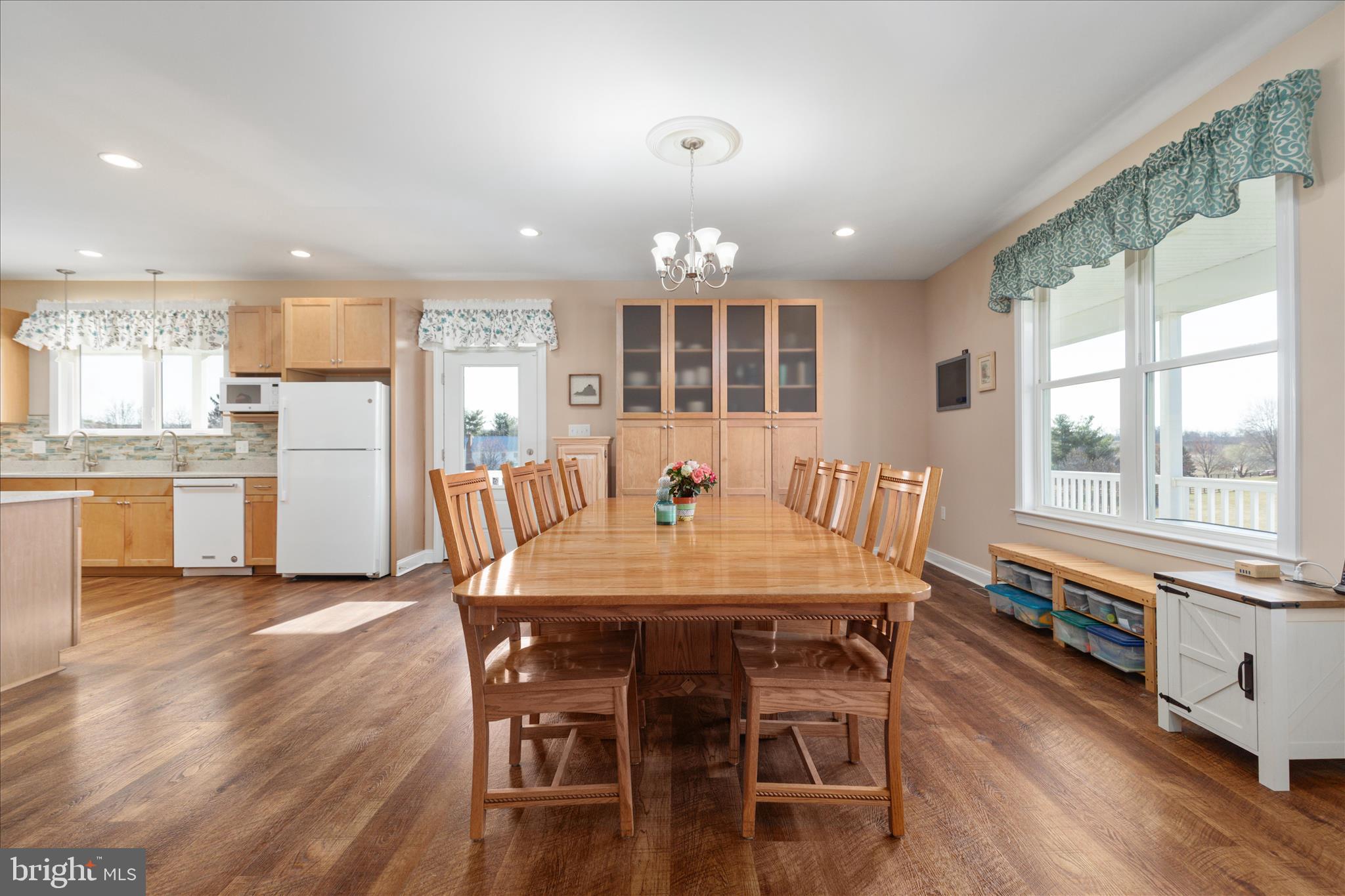 199 Laurel Grove Road Winchester, VA 22602 - Photo 13 of 97 Kitchen/Dining