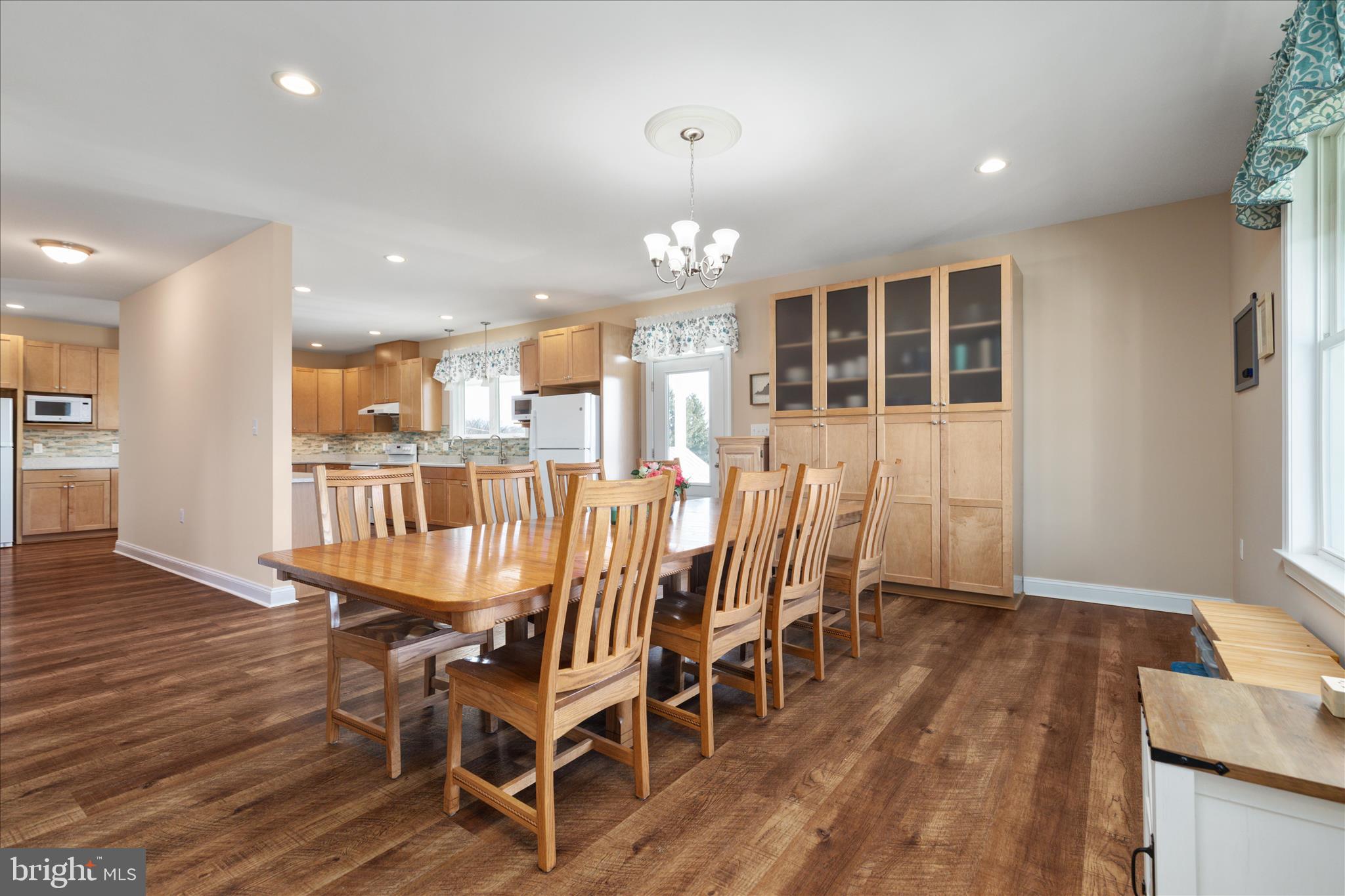 199 Laurel Grove Road Winchester, VA 22602 - Photo 14 of 97 Kitchen/Dining