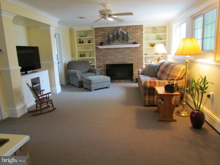 414 Georgetown Road Glassboro, NJ 08028 - Photo 14 of 25 Family Room