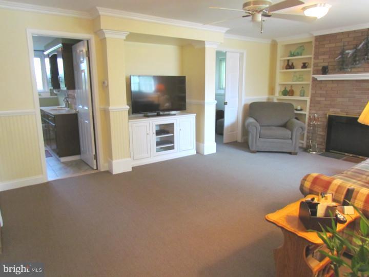 414 Georgetown Road Glassboro, NJ 08028 - Photo 15 of 25 Family Room
