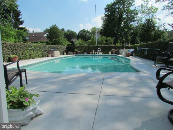 414 Georgetown Road Glassboro, NJ 08028 - Photo 24 of 25 Pool