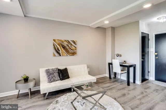 $1,755 | 1021 Arlington Boulevard, Unit 427, Arlington, VA 22209