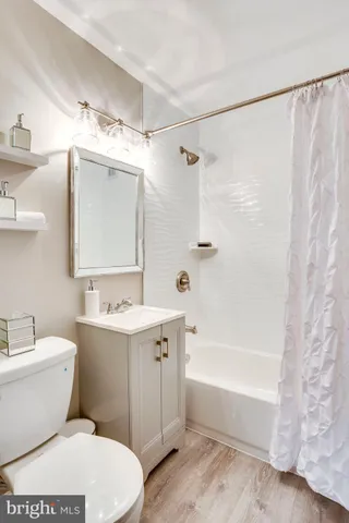 $1,755 | 1021 Arlington Boulevard, Unit 427, Arlington, VA 22209