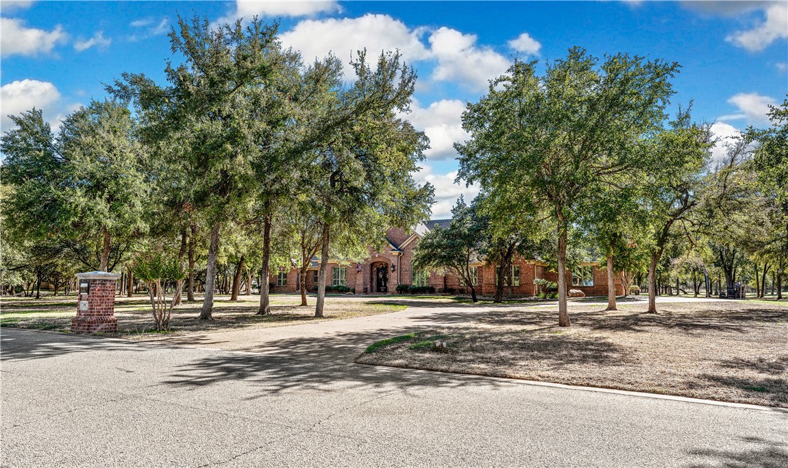 795 Winding Trail Crawford, TX 76638 - Photo 4 of 97