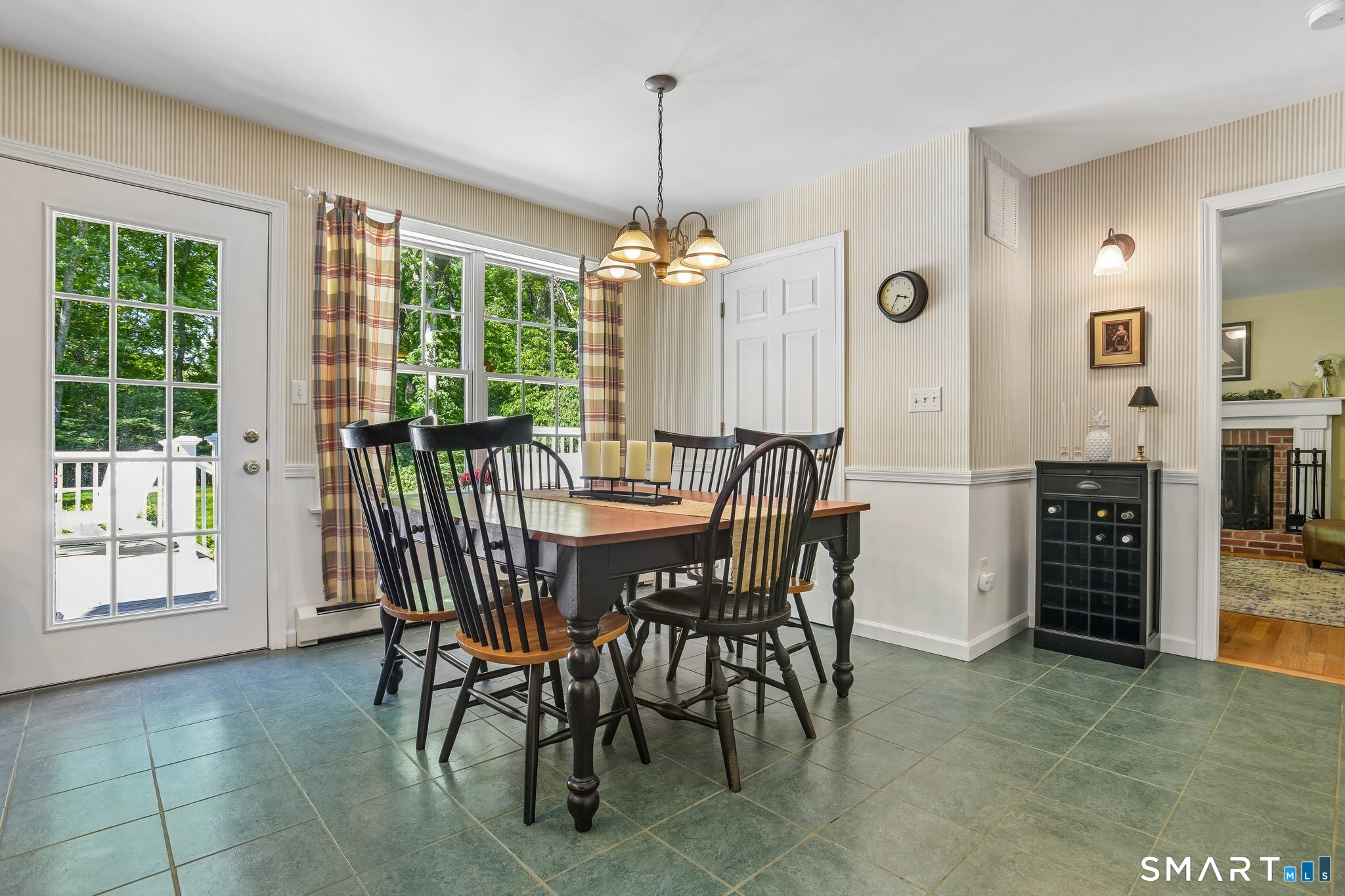 34 Spring Rock Road East Lyme, CT 06333 - Photo 9 of 38