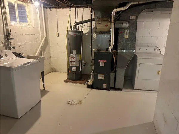 $1,500 | 647 Dunster Street, Pittsburgh, PA 15226