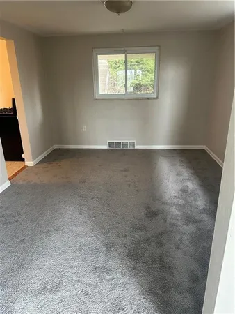 $1,500 | 647 Dunster Street, Pittsburgh, PA 15226