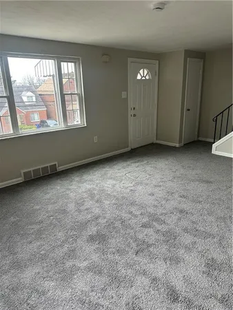 $1,500 | 647 Dunster Street, Pittsburgh, PA 15226