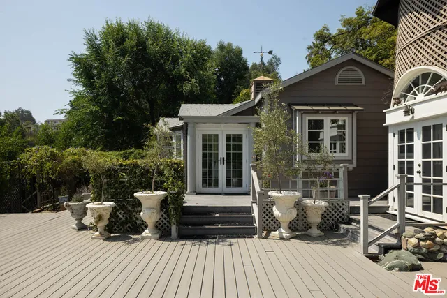 $2,250,000 | 8805 Lookout Mountain Avenue, Los Angeles, CA 90046