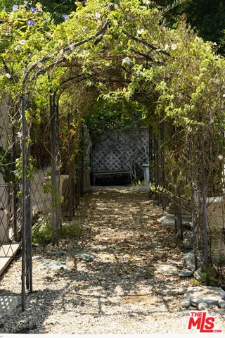 $2,250,000 | 8805 Lookout Mountain Avenue, Los Angeles, CA 90046